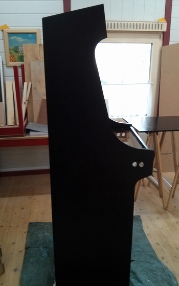 Lackiertes Cabinet - Seitenansicht Lackiertes Cabinet - Seitenansicht