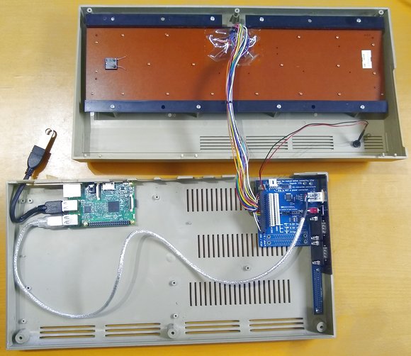 Einbau von Raspberry und Keyrah V2 in das C64 Gehäuse Einbau von Raspberry und Keyrah V2 in das C64 Gehäuse