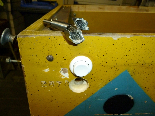 hole for the magna save button