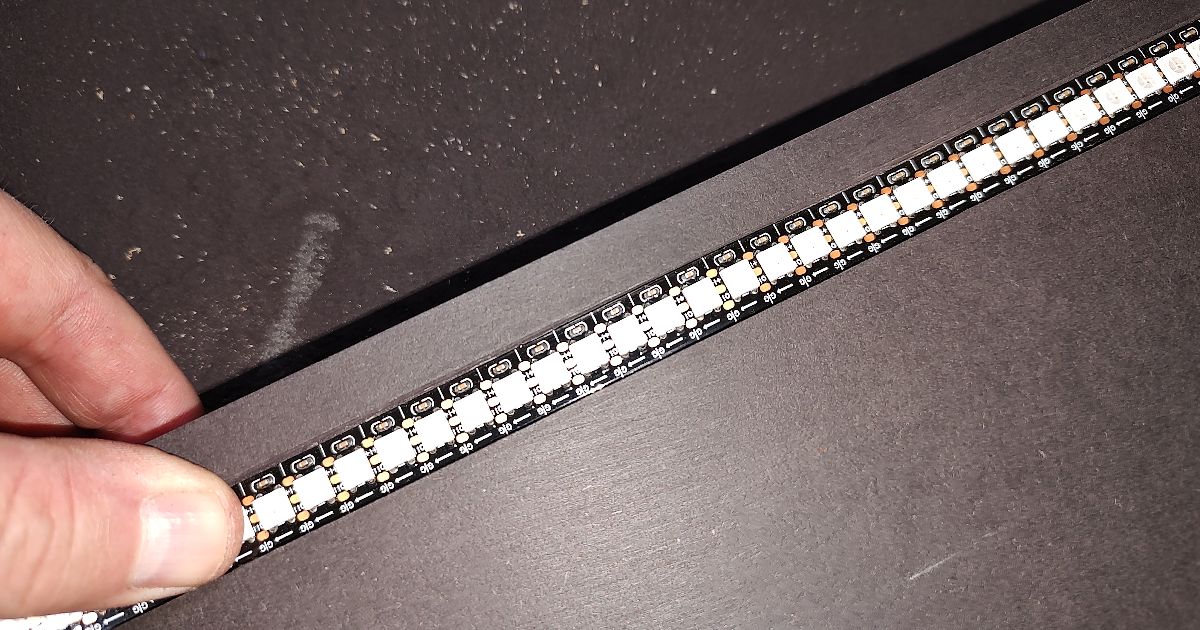 Fuge in Pinball Cabinet für LED Streifen