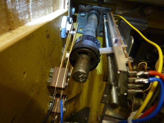 Analoger Plunger mit 10 k Potentiometer Frontansicht Analoger Plunger mit 10 k Potentiometer Frontansicht